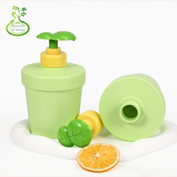 Дозираща бутилка от PE, изработена чрез blow molding, Spruce beauty, капак flip-cap