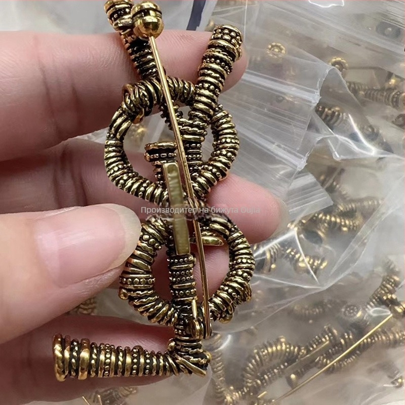 Медна брошка с буквен и геометричен дизайн, електроплатирана, дамски моден аксесоар