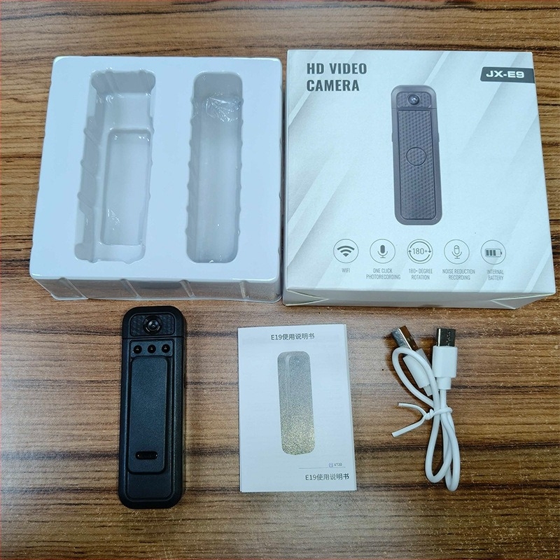 Спортно/приключенска камера с CMOS сензор, 1080p видео, оптично стабилизиране, нощно снимане, съхранение на SD карта