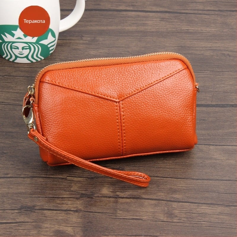 Дамска кожена клъч чанта, урбан стил, едноцветна, с една сгъвка и полиестерна подплата