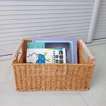 Кошница за съхранение с дървена дръжка, метална рамка, имитационен ратан и PP материал (Модерен минимализъм, есен 2020)