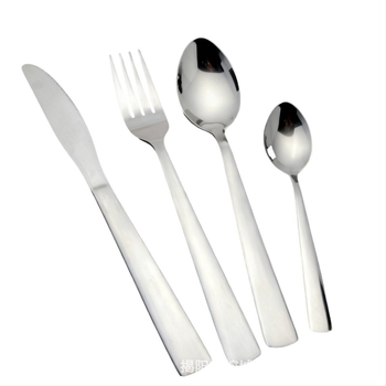 Комплект прибори за хранене от неръждаема стомана 410 — чайна лъжичка, лъжица, вилка, нож за хранене и нож за стейк