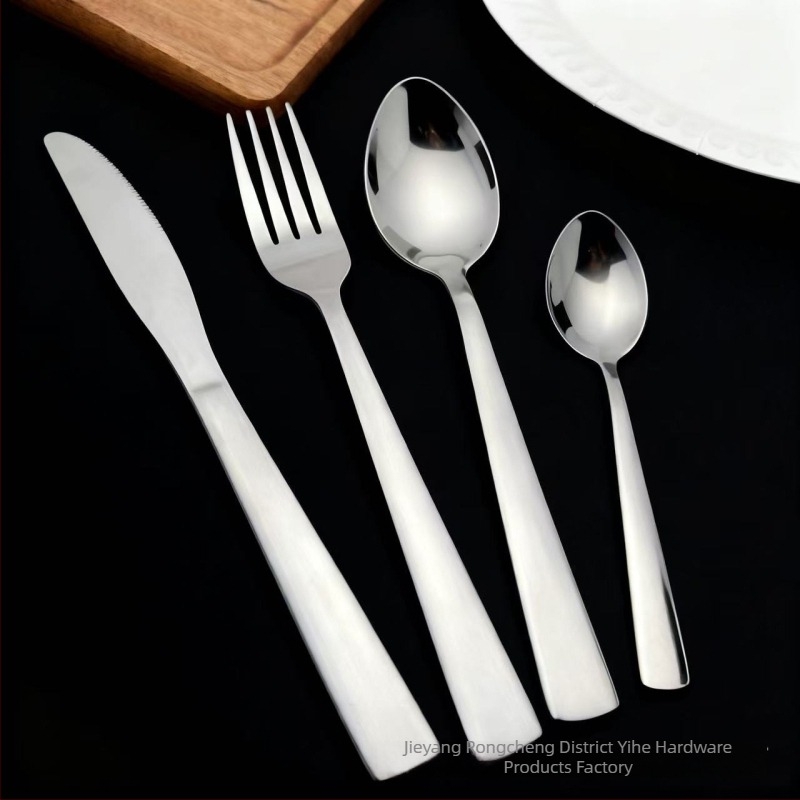 Комплект прибори за хранене от неръждаема стомана 410 — чайна лъжичка, лъжица, вилка, нож за хранене и нож за стейк