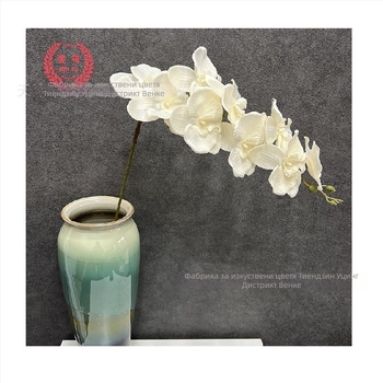 Деветглавна изкуствена орхидея Phalaenopsis с 3D текстура, Hongwei марка, материал 20213, процес Injection Molding, вид Phalaenopsis. Подходяща за сватби, външни пространства, фотографски реквизит и домашен декор.