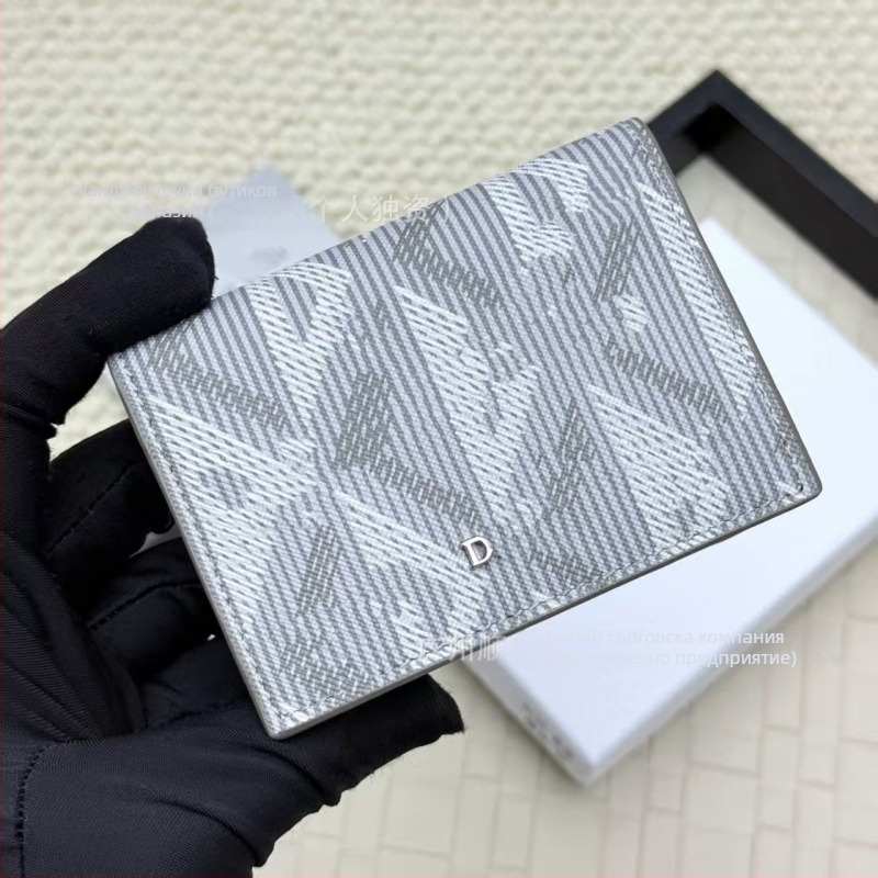 Кожено кратко портмоне с буквен мотив и бродерия, 2 сгъвки, унисекс, Европейско-американски ретро стил, износоустойчиво