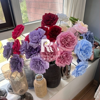 Сватбена арка с изкуствени цветя – едноклонова конструкция, външна декорация и фотографски реквизит