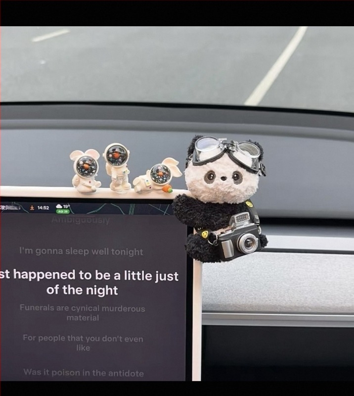 Автомобилен интериорен аксесоар, плюшена анимационна кукла за декорация и съхранение в колата