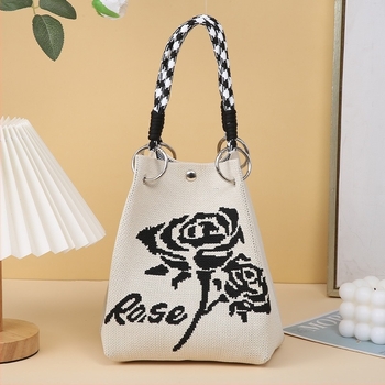 Плетена чанта — урбан стил, полиестер + еластан, магнитно закопчаване, вертикално квадратно, триизмерна конструкция