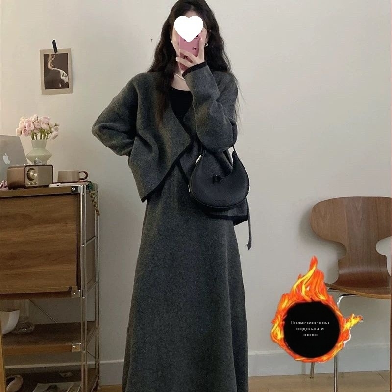 Двухчастен костюм с пола: несиметрична горна част, Chenille плат, спандекс 30–50%, рогоподобни ръкави