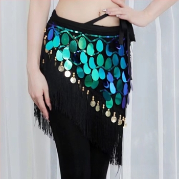 Комплект за ориенталски танц: хип шал с пискюли и пайети, талиев пояс и къса пола; основен материал – козя кожа 80%