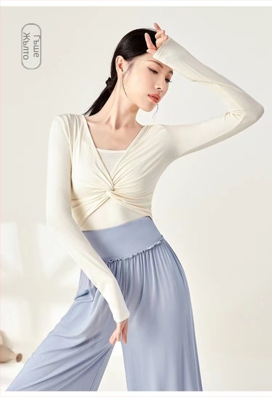 Женски комплект за модерен танц – топ с дълъг ръкав със slim-fit кройка и панталони, Modal плат с памучна подплата (50% памук)