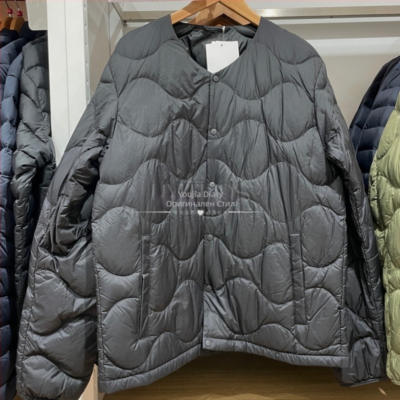Мъжко леко пухено яке с качулка, Corduroy тъкан, 550 пух от бял гъска, Машинно пране, Зимна колекция 2024