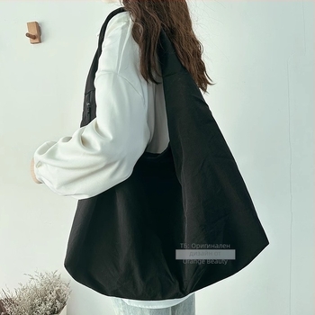Найлонова Tote чанта за свободно време — мека конструкция, полиестерна подплата, вътрешен джоб с цип, една презрамка, корейски стил