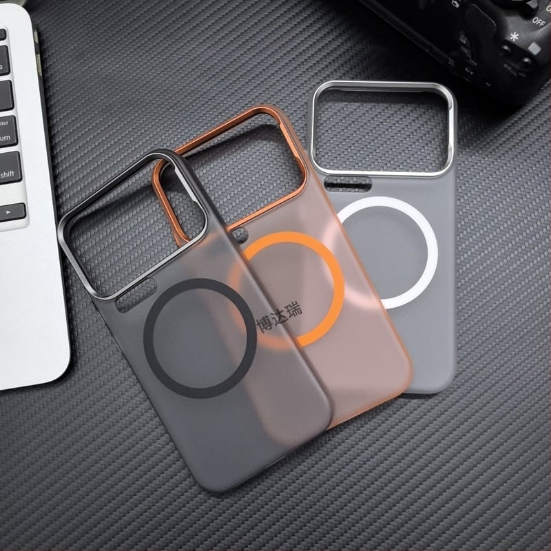 Магнитен калъф за Xiaomi 17 Pro Max – матов поликарбонат PC, метален пръстен, защита срещу изпускане