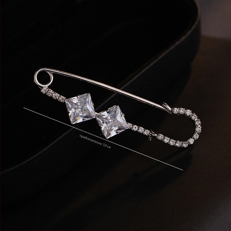 Брошка от меден сплав с циркони, дамски корейски стил, геометричен модел