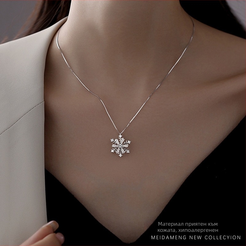 Колие с въртяща се снежинка — мед, цирконий висулка, електропластирано покритие, корейски стил, дължина 41–50 см