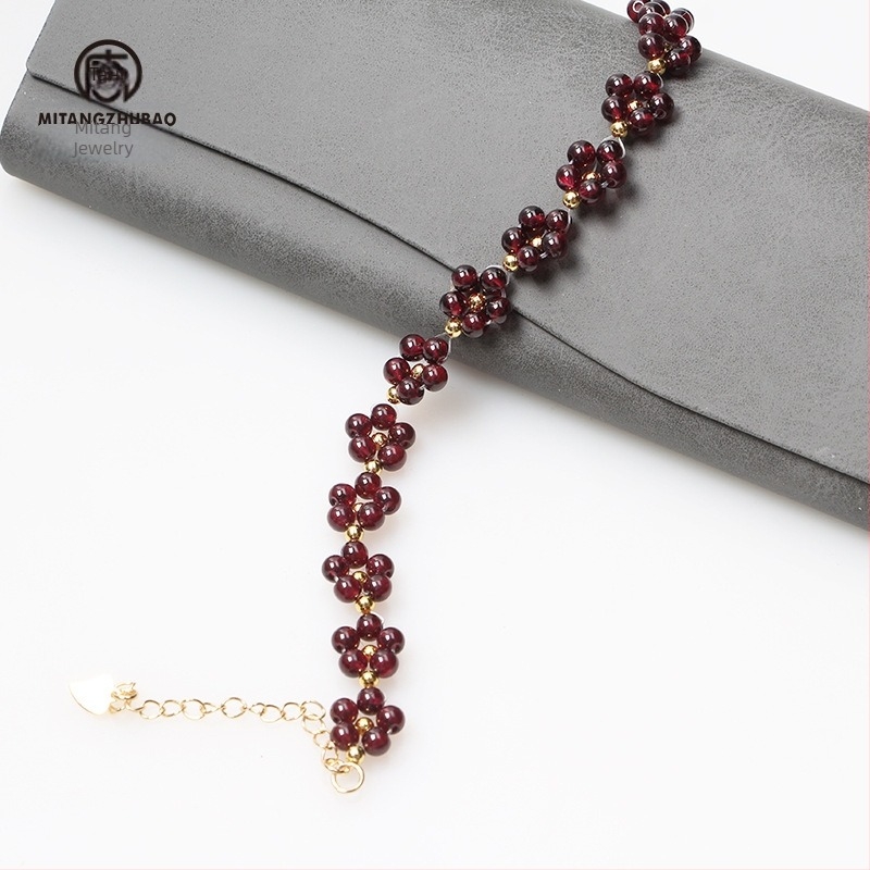 Гранатова гривна с флорален мотив, прост дамски стил; без вставки, индивидуално опакована, зимна колекция 2025