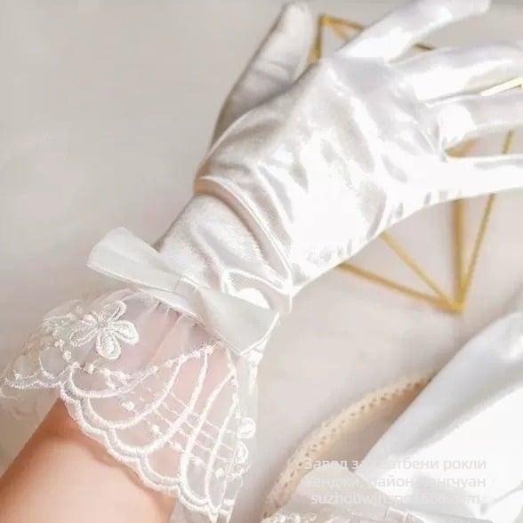 Сватбени сатенени дантелени къси ръкавици с панделка, пълни пръсти, оригинален дизайн