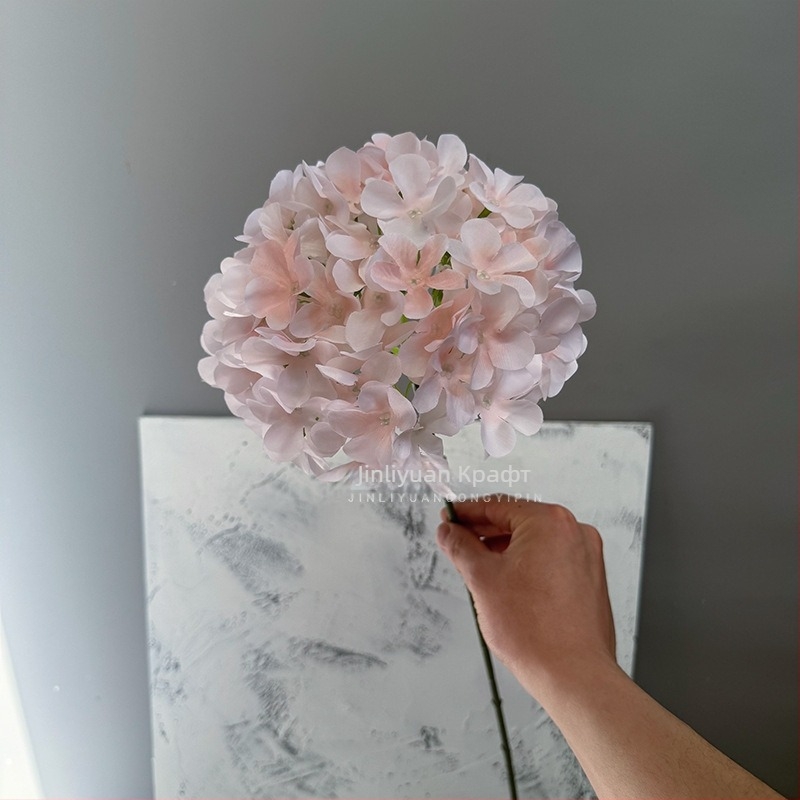 Изкуствена хидрангия, лолипоп аранжимент на една клонка, копринени цветя, релефен стил