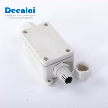 Кутия за свързване от PC материал, огнеупорна, за електрически устройства; външен диаметър на кабела 4–8 мм; 24 A / 450 V AC