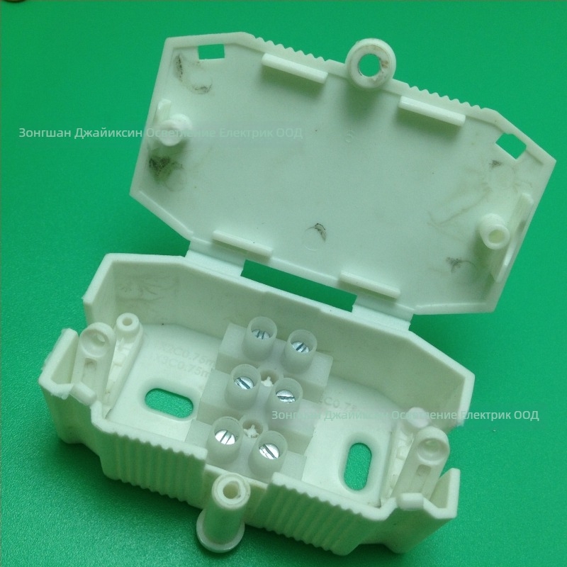 410 разпределителна кутия, 923/P02/PA10 терминална кутия, три позиции, прахоустойчива и електрическа защита