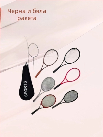 Ракетка за бадминтон – лека, с добър контрол за тренировки; тегло 95–100 g, рамка от алуминиева сплав, средна твърдост