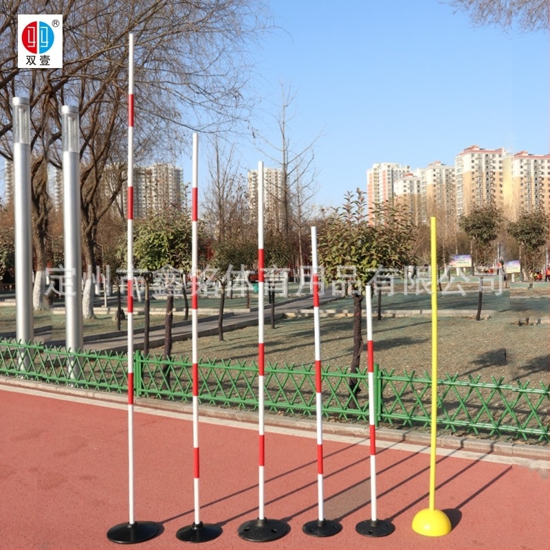 Тренировъчна пръчка за футбол и баскетбол – змиевидна обучителна пръчка, чугунена основа, стоманена тръба, гумено дъно и пластмасови компоненти