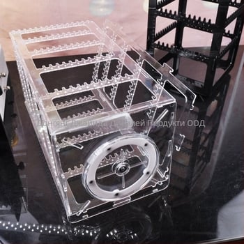 Ротиращ акрилен държач за бижута, настолен 5-етажен органайзер за колие и обеци