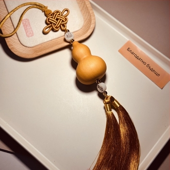 Дървена автомобилна висулка за огледалото за задно виждане, стил китайска традиция, форма на тиква с пискюл