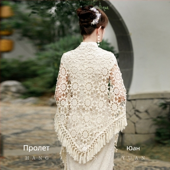Дамски кардиган-шал със ажурна плетка и пискюли със слънчоглед, триъгълен шал - пролет и есен, полиестер