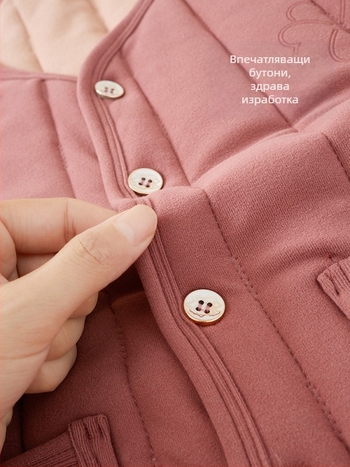 Жилетка от вълна с флисово подплата — quilted модел, Space Cotton тъкан, нормална дължина; съдържа 90–95% вълна и 90–95% полиестер