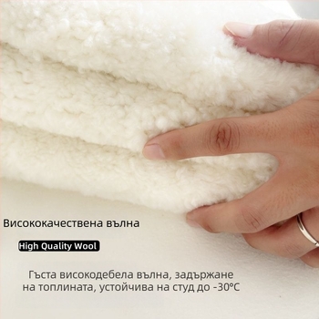 Мъжки жилет от зайчи пух и кадифено платно, с качулка, V-образно деколте, ивици