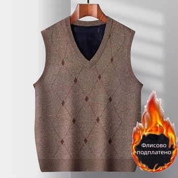 Качулеста жилетка с плътна плюшена материя (заешка коса), райета, V-образно деколте и двойно закопчаване