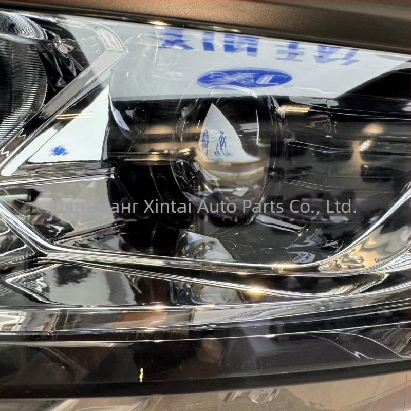 Фар за Mitsubishi L200 – PC материал, 12V, 2019 г.