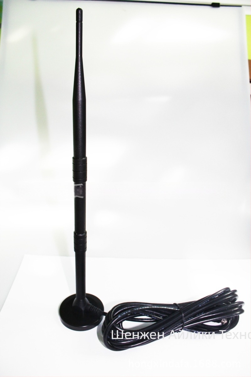 DVB-T телевизионна антена с голяма железна база, 25 дБ усилване, VHF 174–230 MHz / UHF 470–862 MHz, 75 Ω, SWR ≤ 2.0, 3–5 V