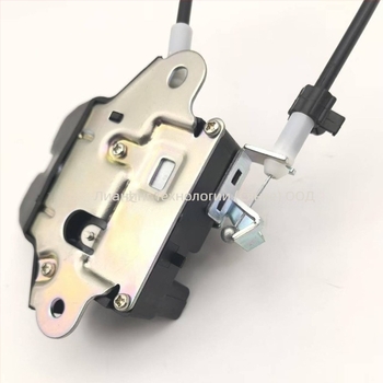 81230-3Q000 Централно заключване на багажника за Hyundai Sonata 2011-2014 (8-мо поколение) – пластмаса, 291 g