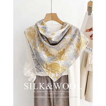 Копринено-вълнен квадратен шал със сатенова тъкан, произход Сучжоу, есен 2025