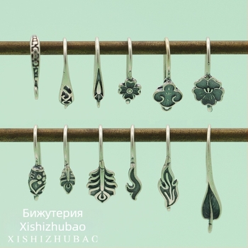 Кука за обици от S925 сребро – винтидж матово покритие, малък цветен тотем, полуготов компонент за DIY бижута