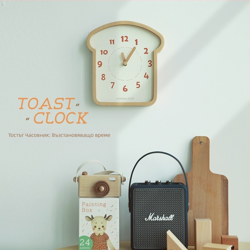 Дървен стенен часовник с покривообразен дизайн, механичен ход, батерийно захранване, пластмасов циферблат; подходящ за дневна, спалня и кабинет.