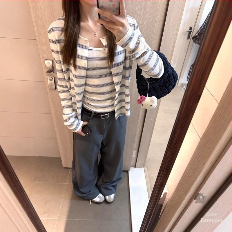 Дамски плетен кардиган на райета с потник - комплект от две части за ранна есен