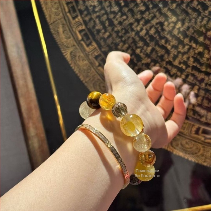 Гривна с кристални акценти и странични камъни от димокварц, индивидуално опакована, есен 2025