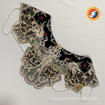 Детски аксесоар за дрехи с водноразтворима бродерия, облачна бродерия на раменете, мотив пеперуда върху яка и мънистени акценти