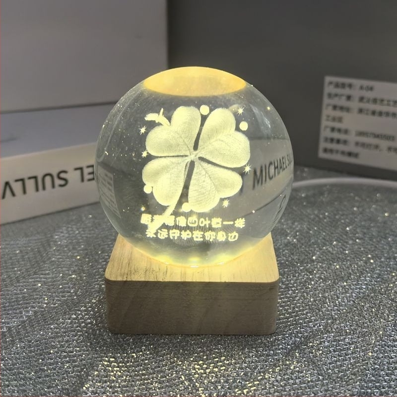 LED нощна светлина - декоративен орнамент с дизайн вдъхновен от пирони, марка Unique