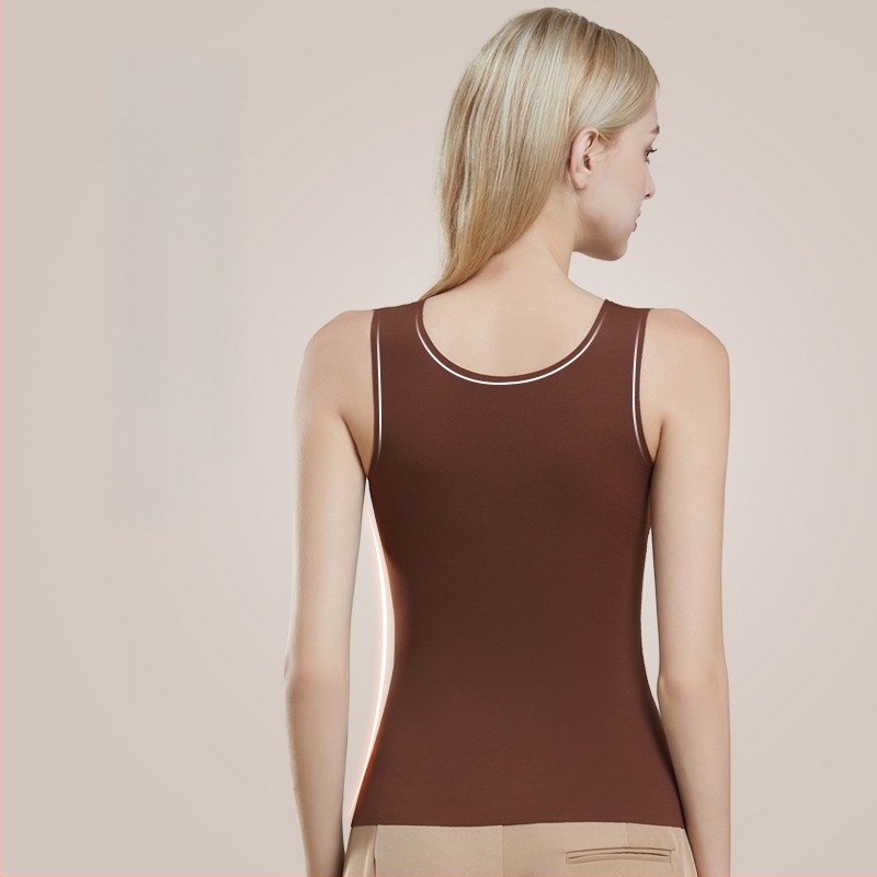 Термален жилет безшевен, найлон; основен състав 50–70%; квадратно деколте; умерено тегло 161–180 г/м2; за всички сезони