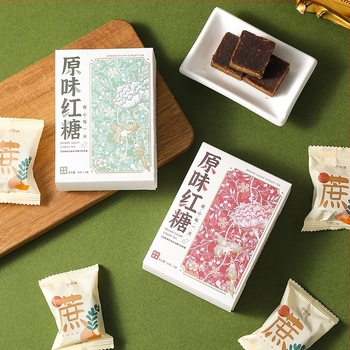 Подаръчен комплект за шаферки: бонбони от кафява захар в подаръчна кутия с тава за сватба