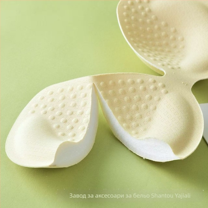 Найлонов дишащ сутиен с удебелени безшевни чашки за събиращ ефект, комфортен и не прозира през дрехите