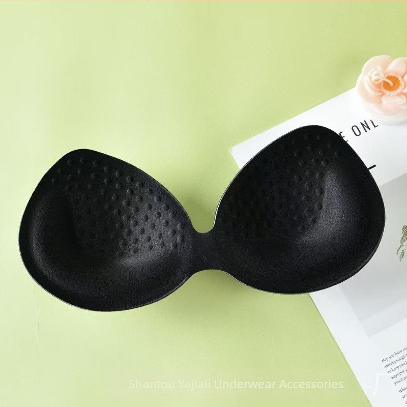 Найлонов дишащ сутиен с удебелени безшевни чашки за събиращ ефект, комфортен и не прозира през дрехите