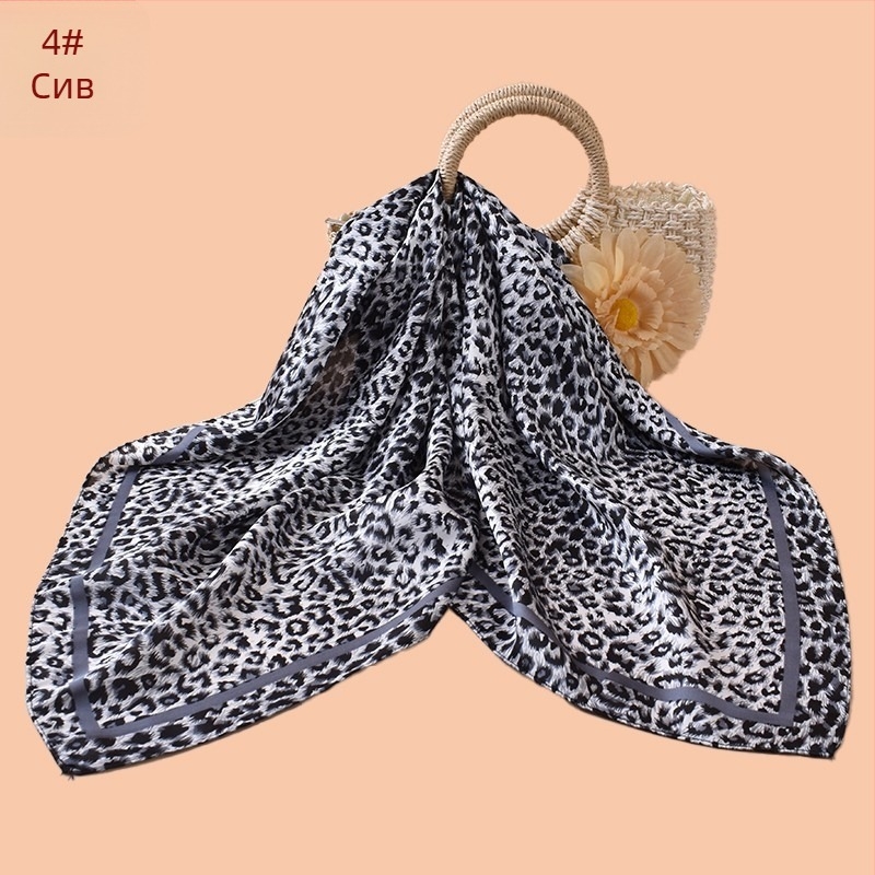 Квадратно шалче от сатенен шифон със леопардов принт, проста тъкан, лято