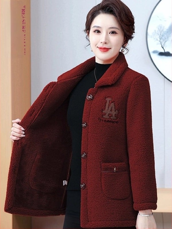 Зимно палто с поларена подплата за зрели жени – дебел стил shearling, плюс размер, ежедневен дизайн (Поларена подплата; Нейлон 50–70%; Полиестер ≤30%; Стил: японско/корейски свободен стил; Дължина: 50–65 см)