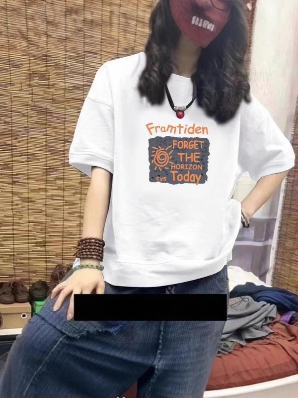 Дамска тениска от 100% памук, свободна кройка, къс ръкав, кръгло деколте, принт дизайн